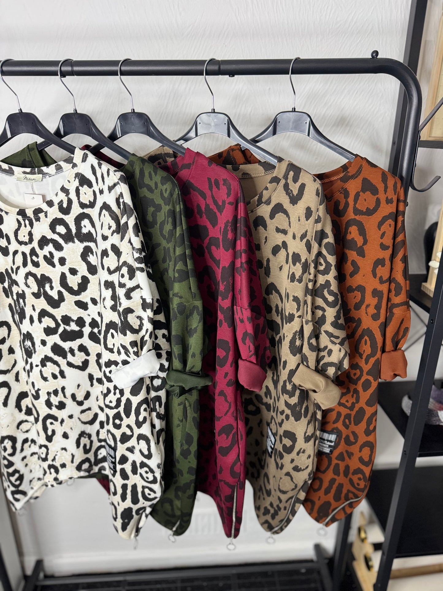 Nelly Autumn - Oversized Leopard Top With Side Zips
