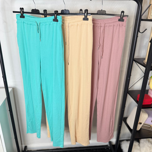 Betsy - Ripped Wide Leg Joggers