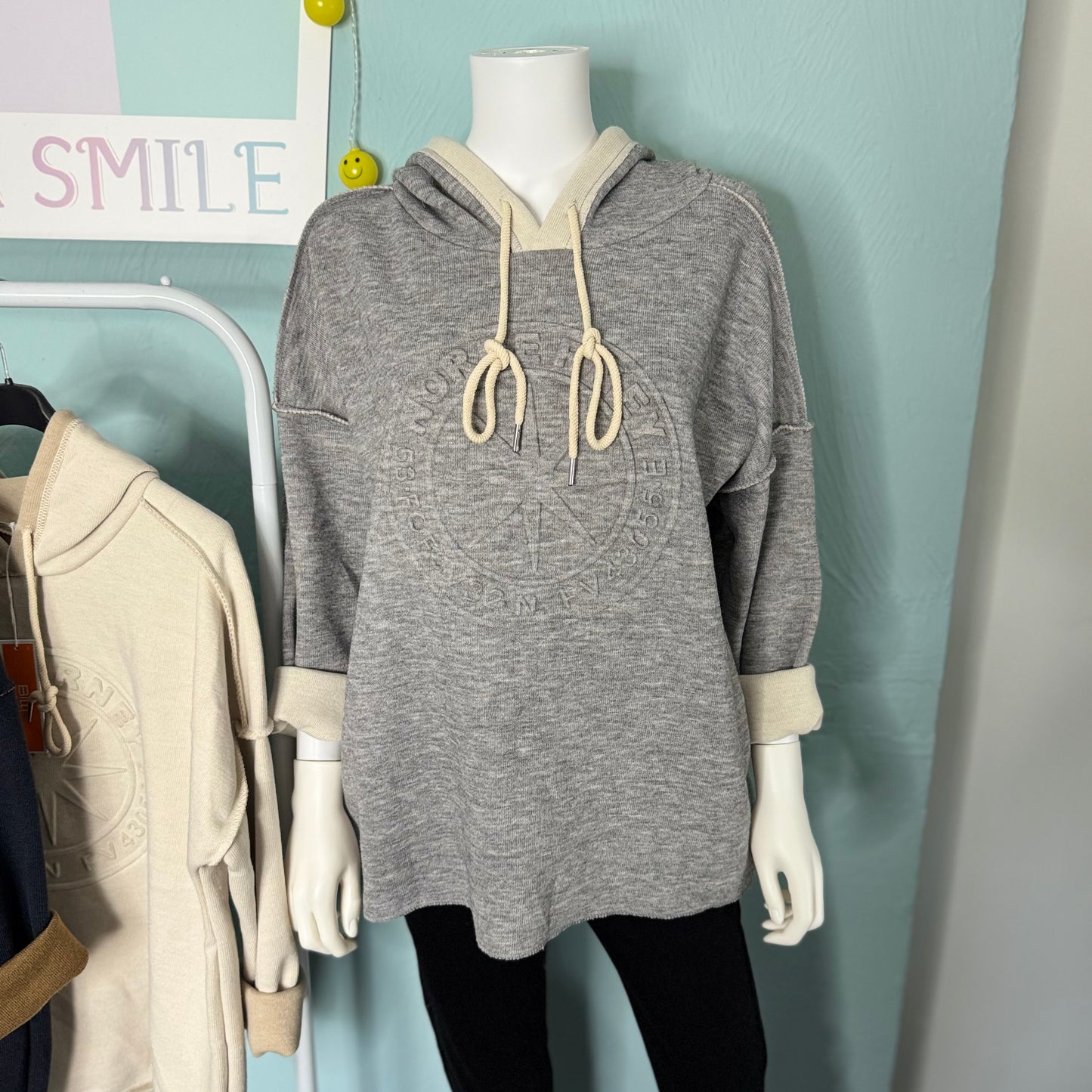 Bonnie - Norderney Oversized Contrast Hoodie -  Womenswear Sweatshirts Long Sleeve.