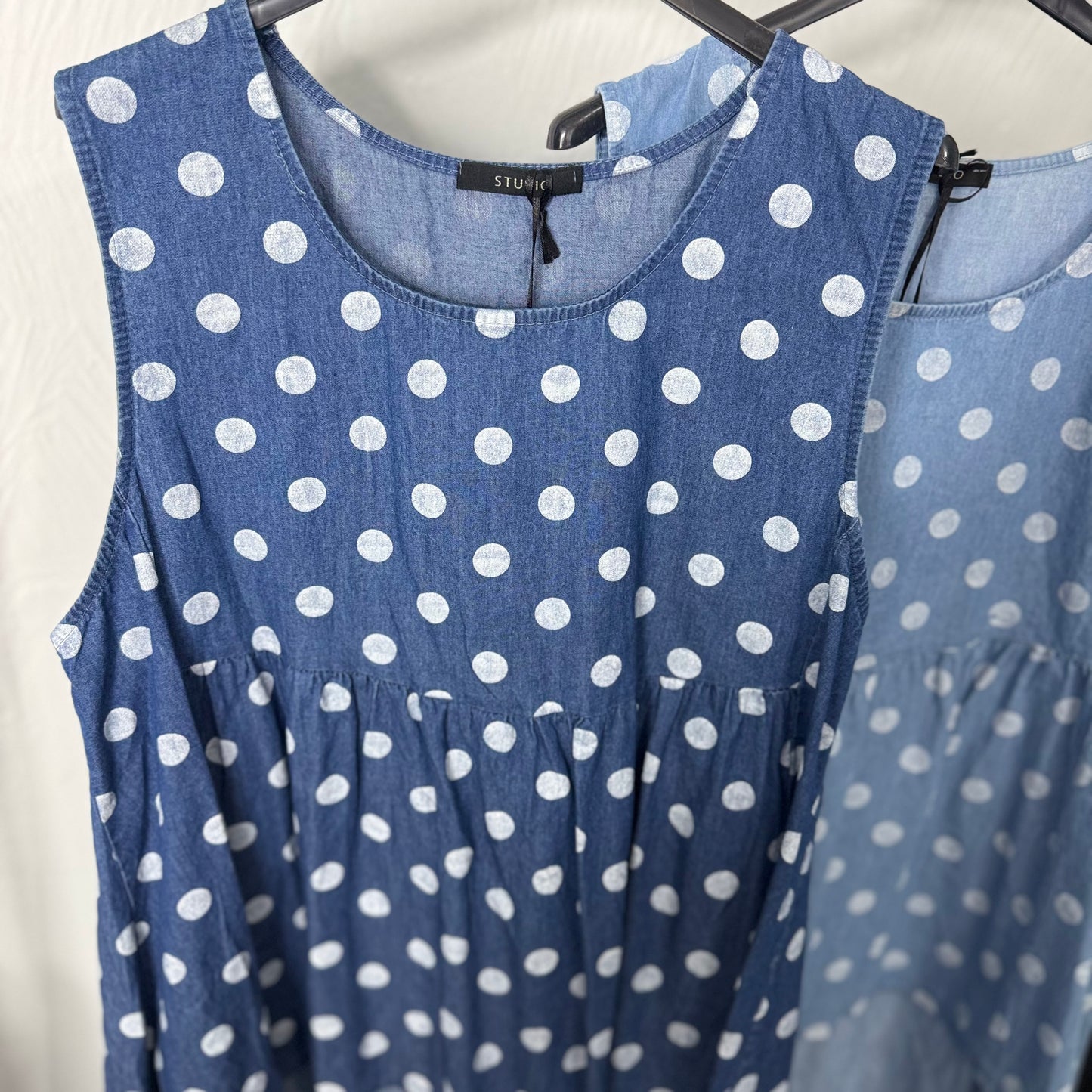 Hermione - Polka Dot Dipped Hem Top