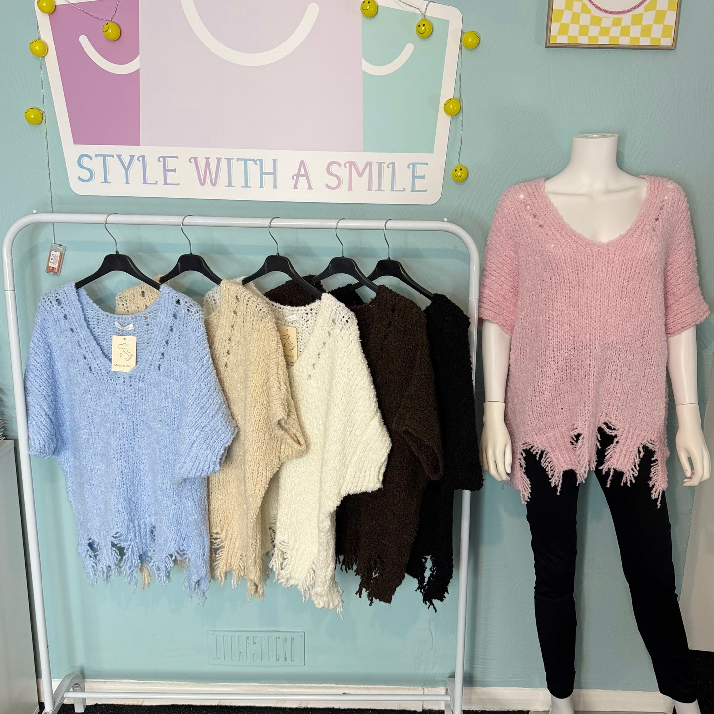 Cassidy - Knitted Short Sleeve Frayed Hem Jumper -  Womenswear Knitwear Shortsleeve.