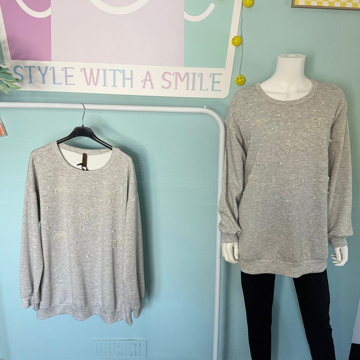 Aurelia - Diamanté Bow Oversized Sweatshirt -  Long Sleeve Hoodie Womenswear