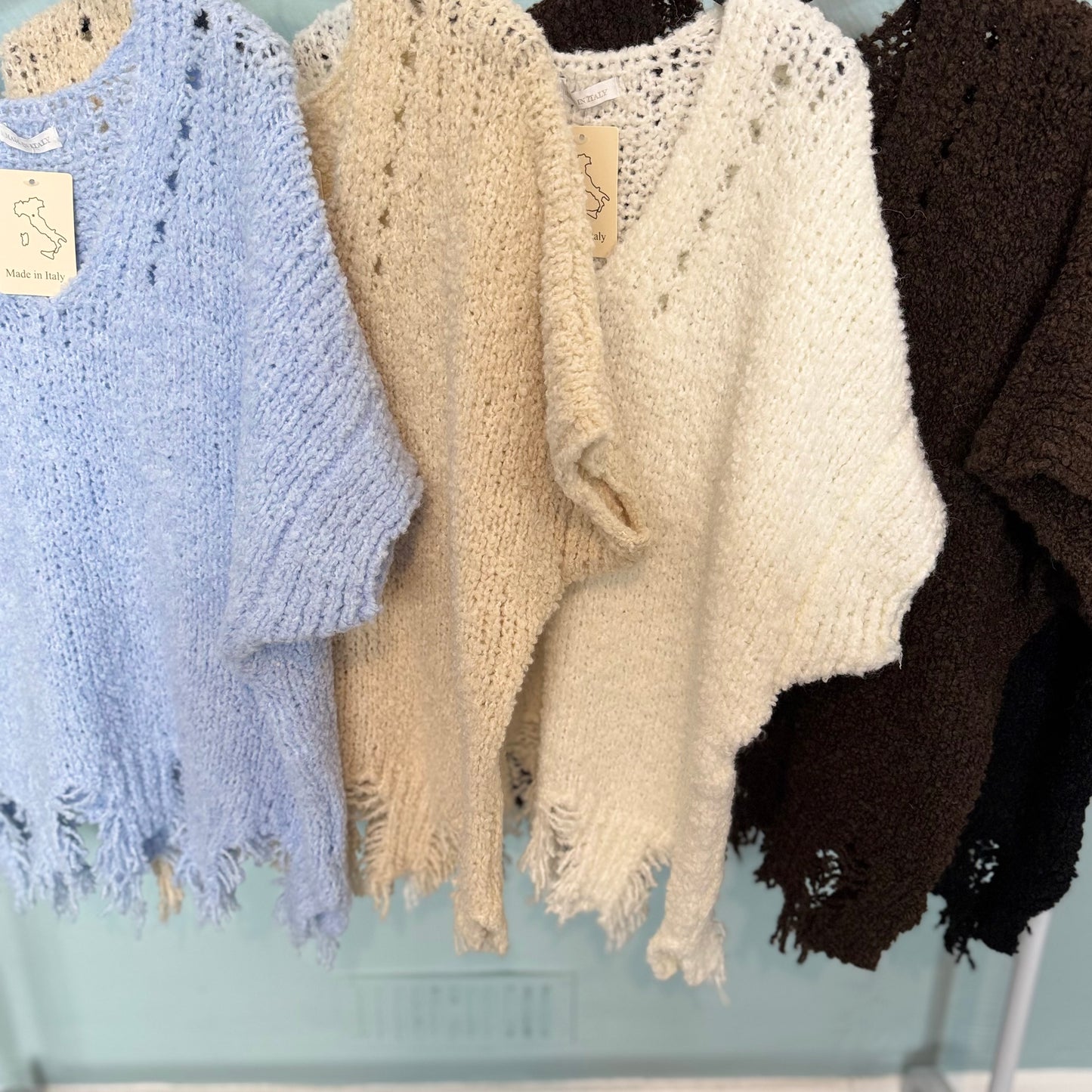 Cassidy - Knitted Short Sleeve Frayed Hem Jumper -  Womenswear Knitwear Shortsleeve.