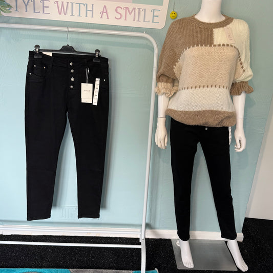 Kimberly - Black slim fit Demin Jeans