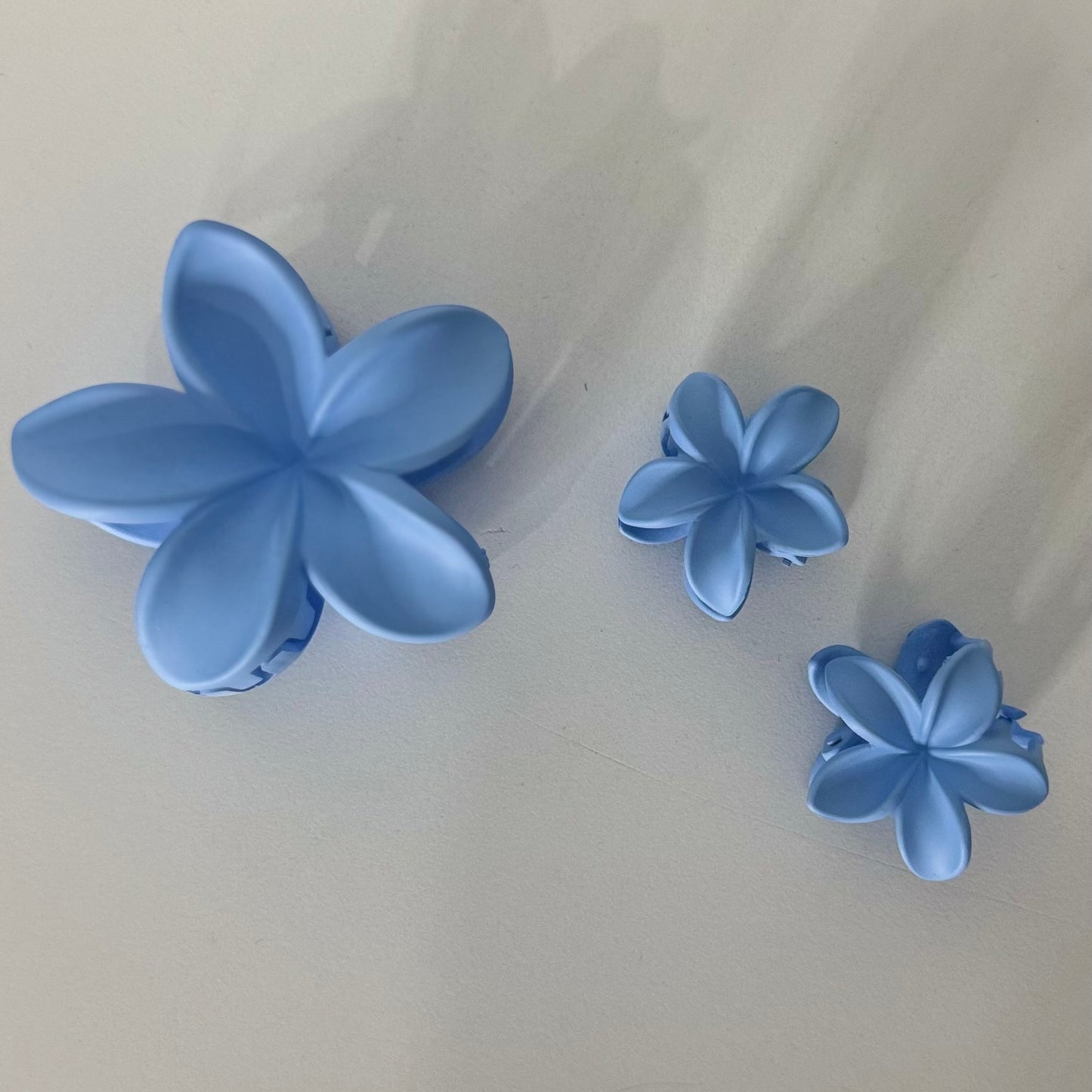 Flower Claw Clip Set of 3 - Blue Floral Design Hair Accessories for Women and Girls