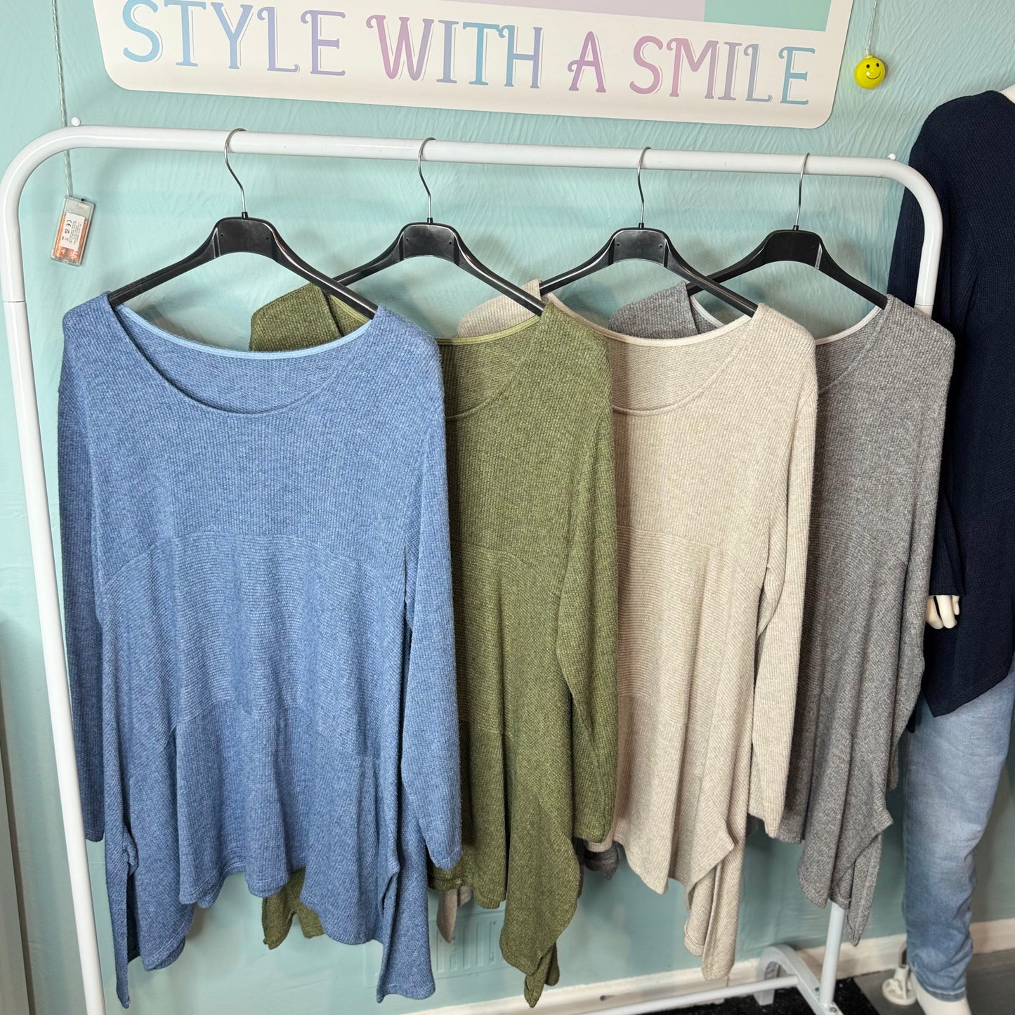 Henrietta - Oversized Flowy Side Slit Top/Jumper - Womenswear Basic.