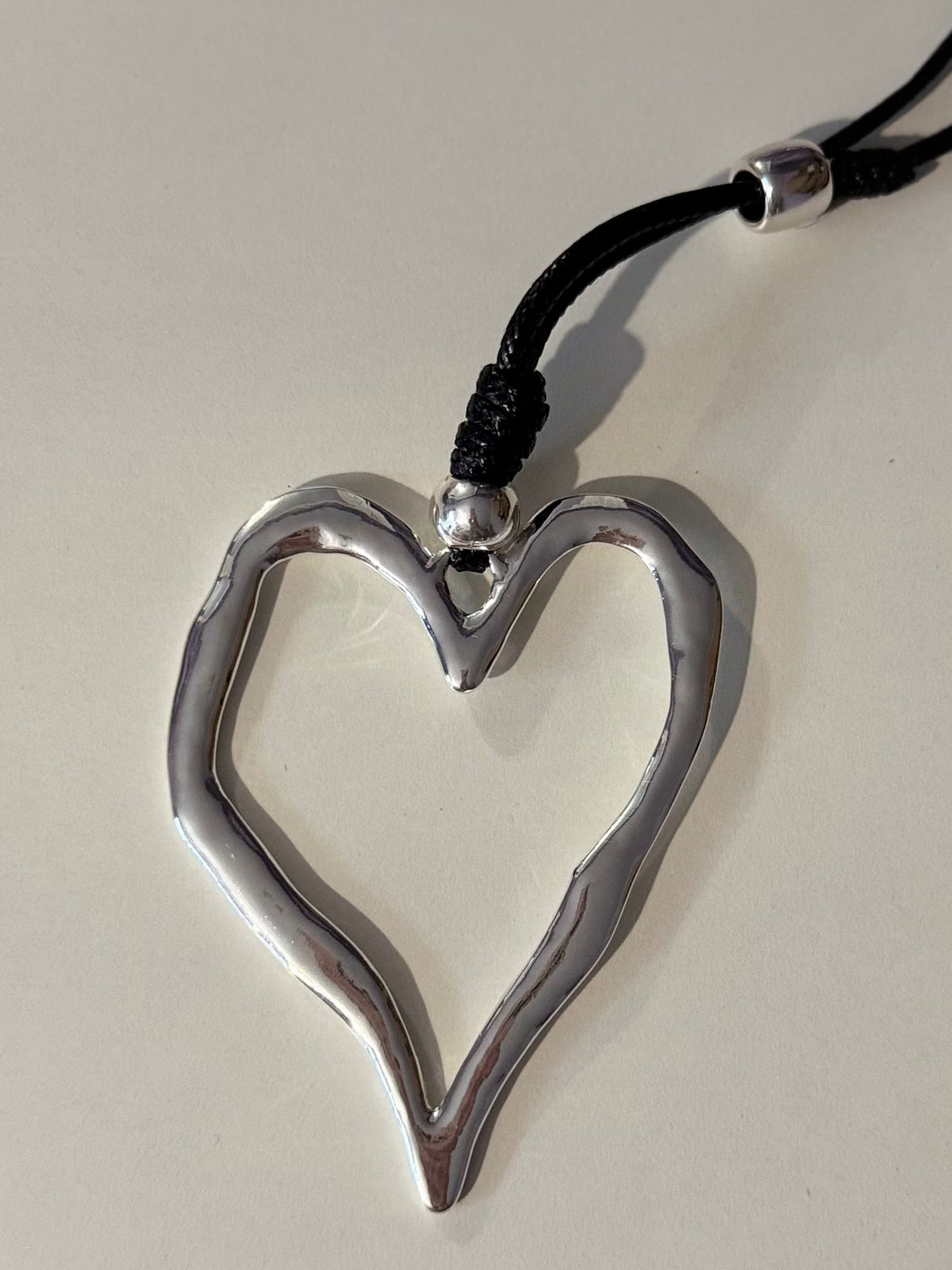🤍 Chunky Open Heart Pendant Necklace