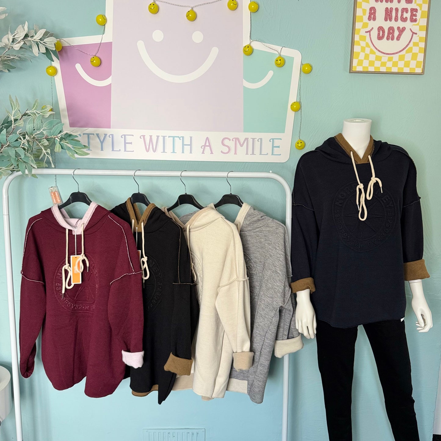 Bonnie - Norderney Oversized Contrast Hoodie -  Womenswear Sweatshirts Long Sleeve.