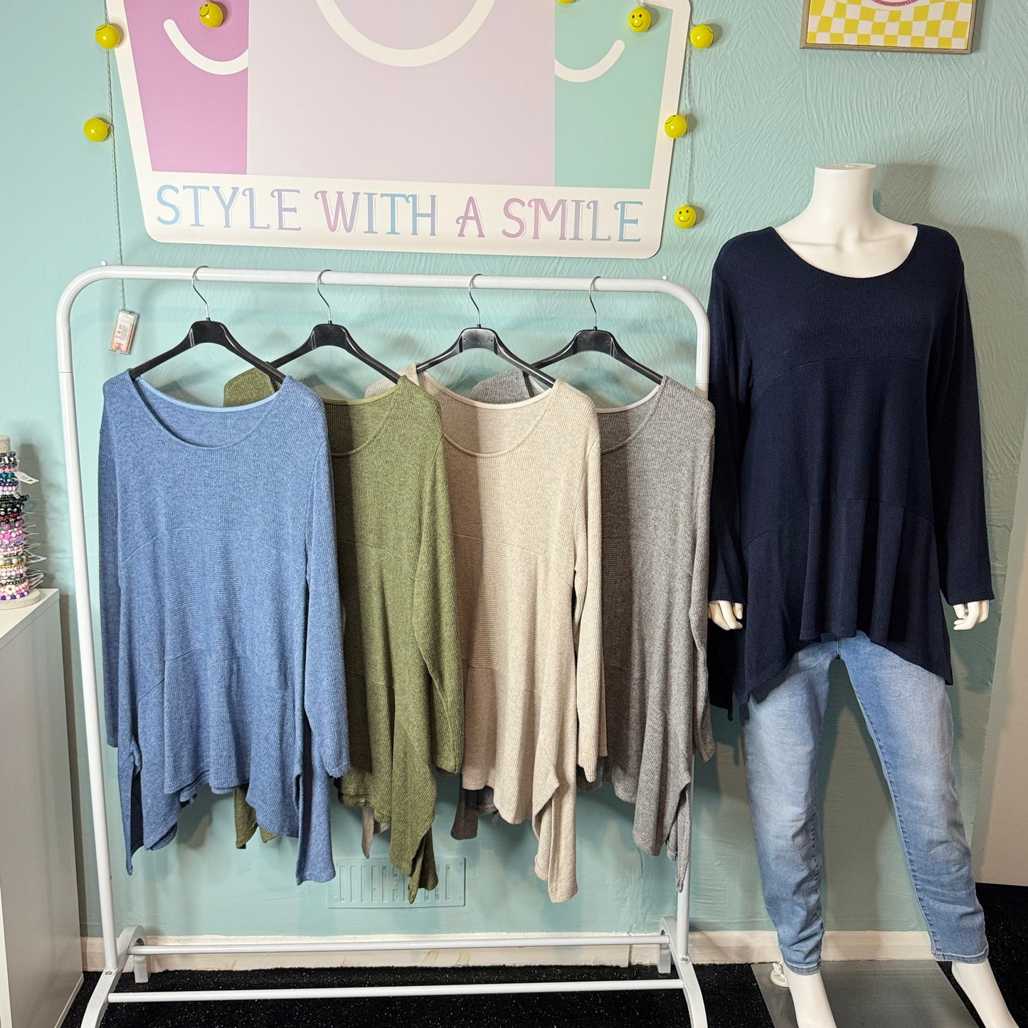 Henrietta - Oversized Flowy Side Slit Top/Jumper - Womenswear Basic.