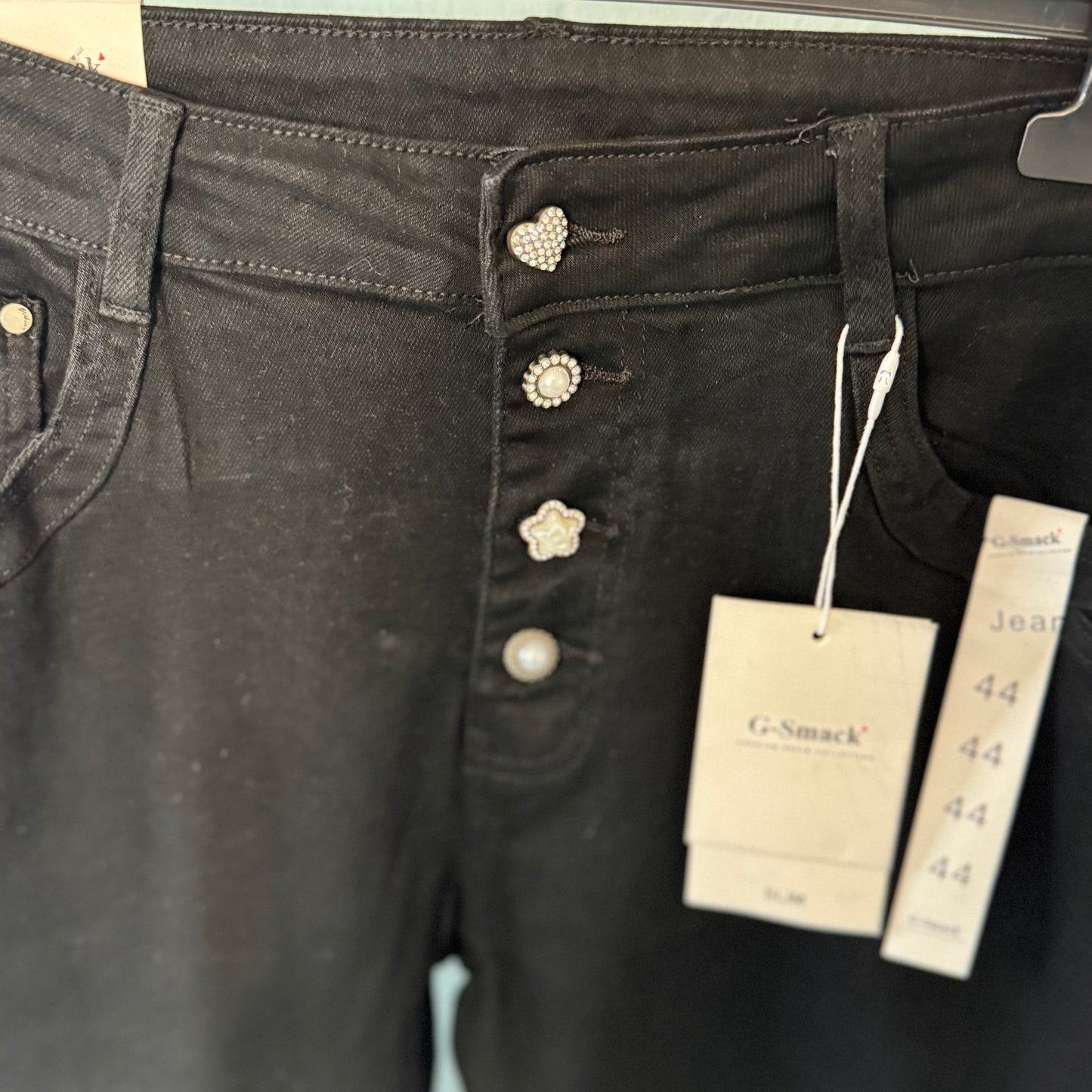 Kimberly - Black slim fit Demin Jeans