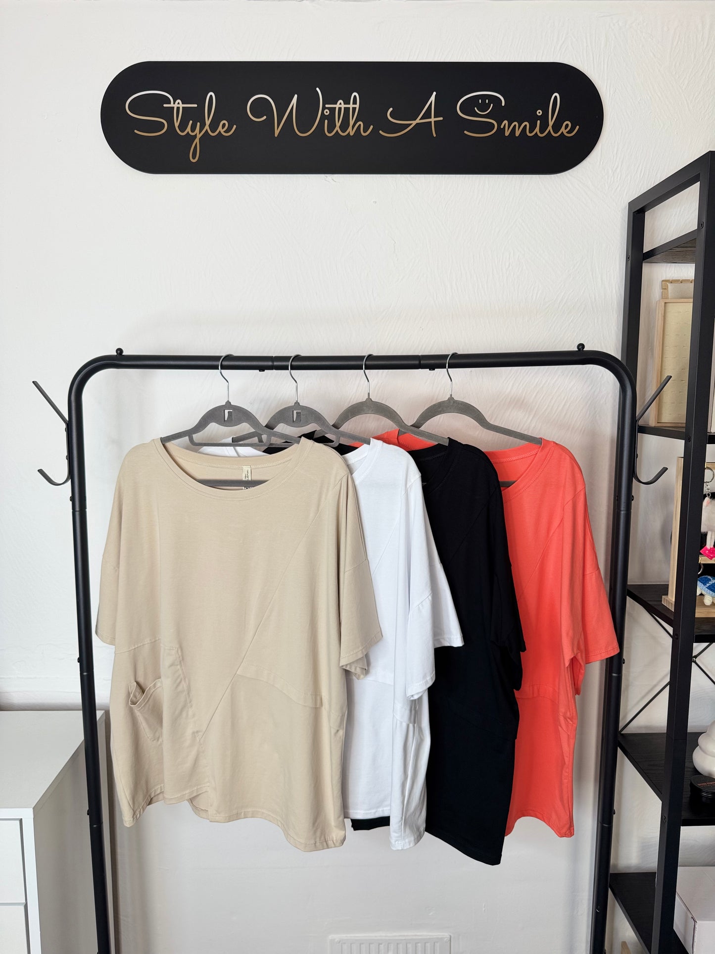Monica - Pocket Detail T shirt
