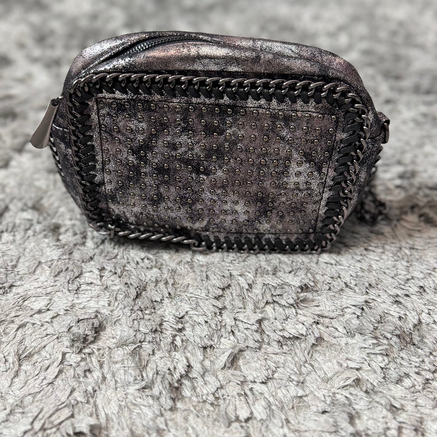 Studded Chain Shimmer Crossover Body Bag with Chain Strap.