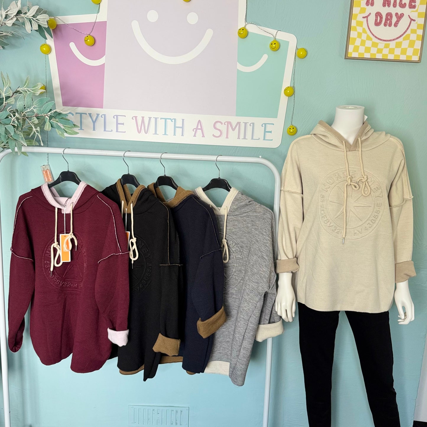 Bonnie - Norderney Oversized Contrast Hoodie -  Womenswear Sweatshirts Long Sleeve.