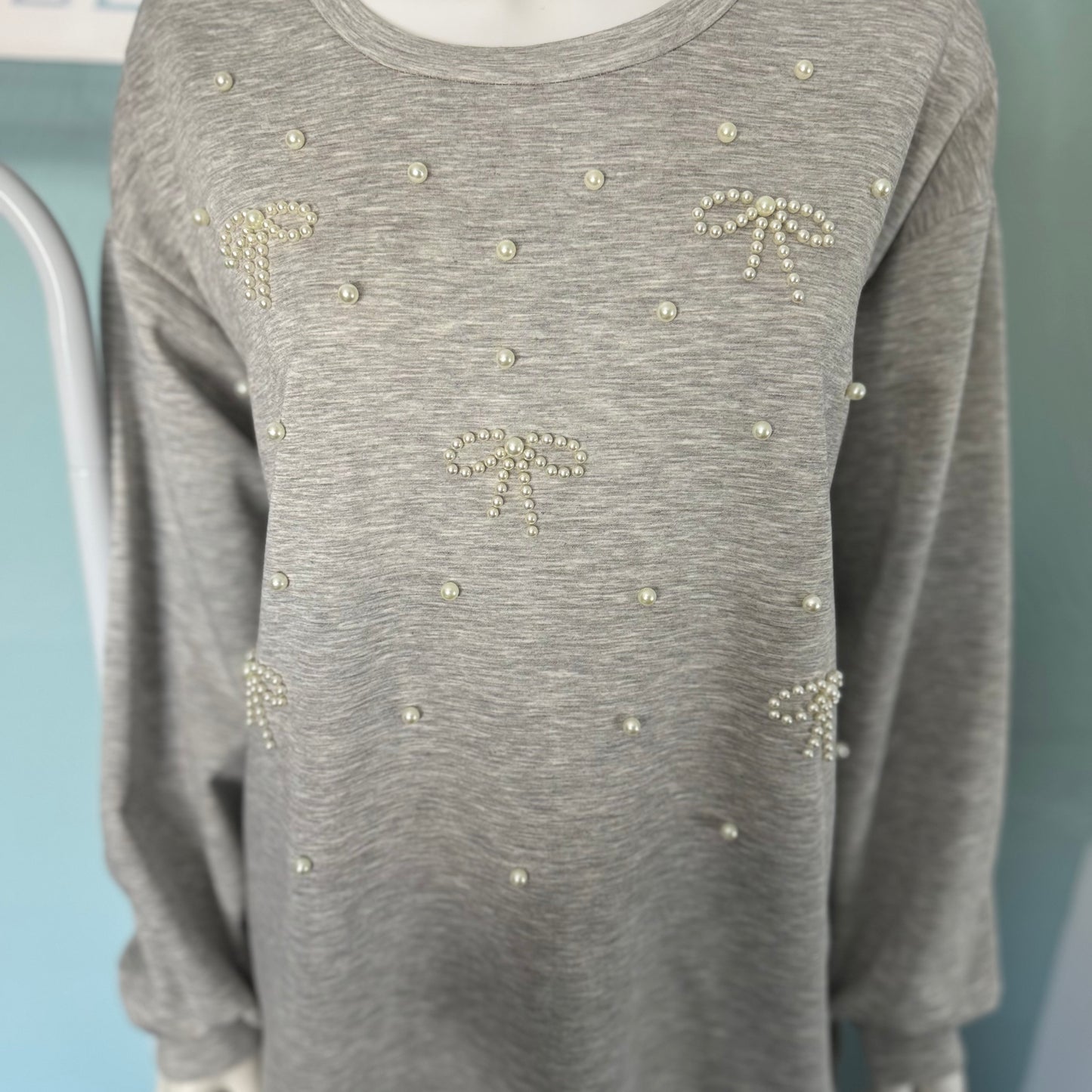 Aurelia - Diamanté Bow Oversized Sweatshirt -  Long Sleeve Hoodie Womenswear