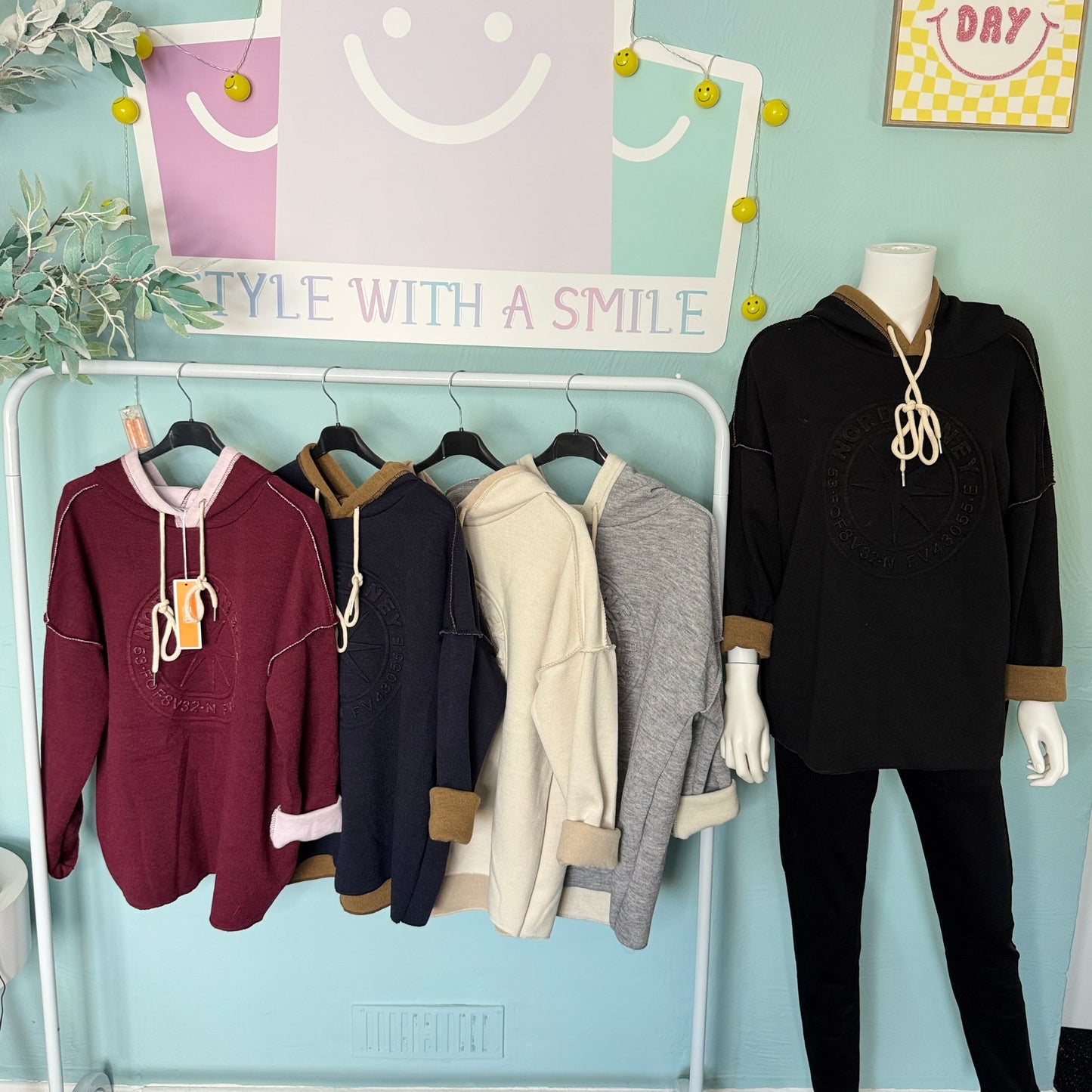 Bonnie - Norderney Oversized Contrast Hoodie -  Womenswear Sweatshirts Long Sleeve.