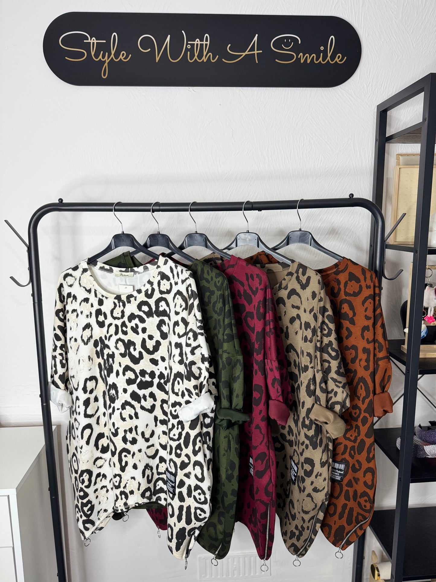 Nelly Autumn - Oversized Leopard Top With Side Zips