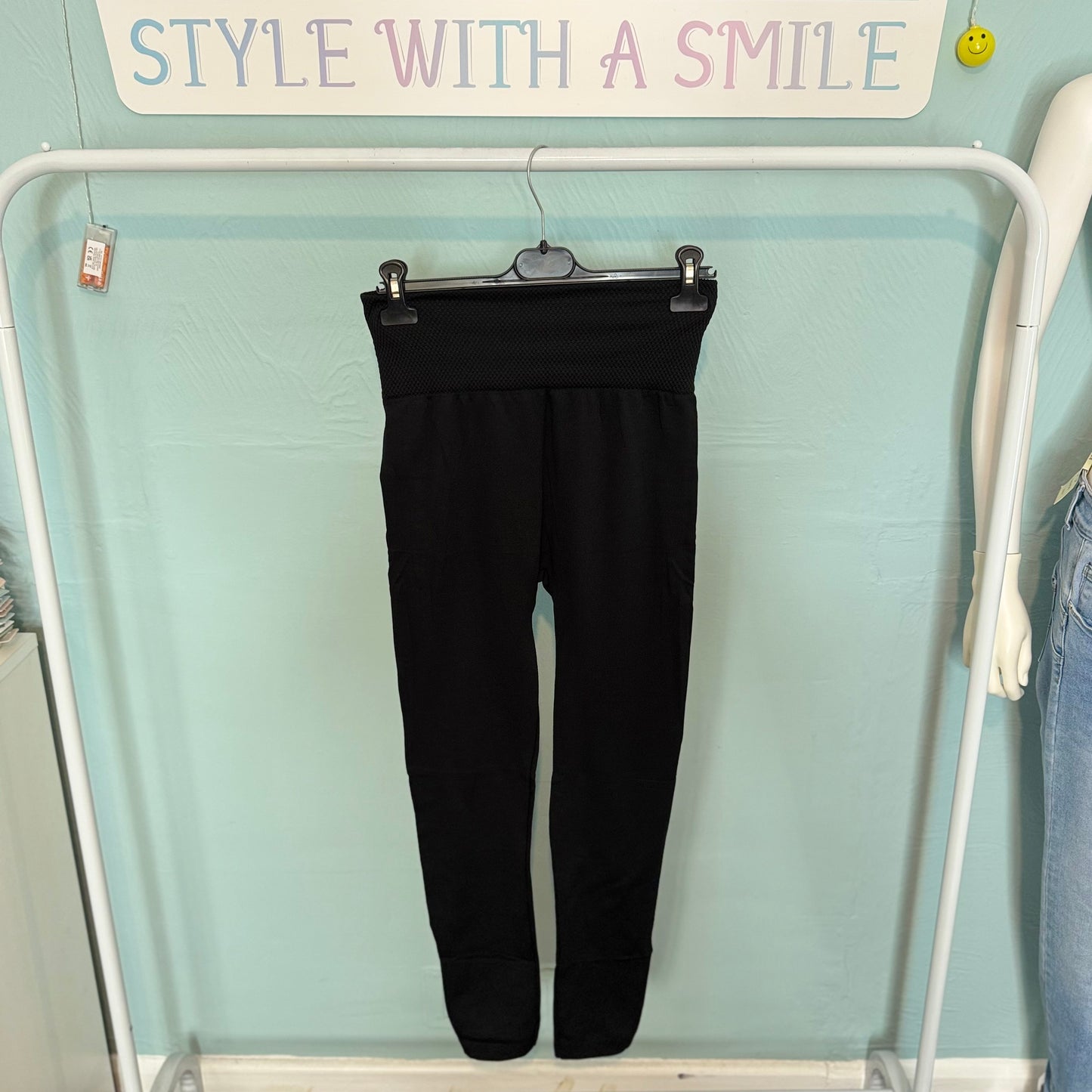 Ray - Fleeced Lined Leggings -  Womenswear Bottom Basic Everyday Stretchy.