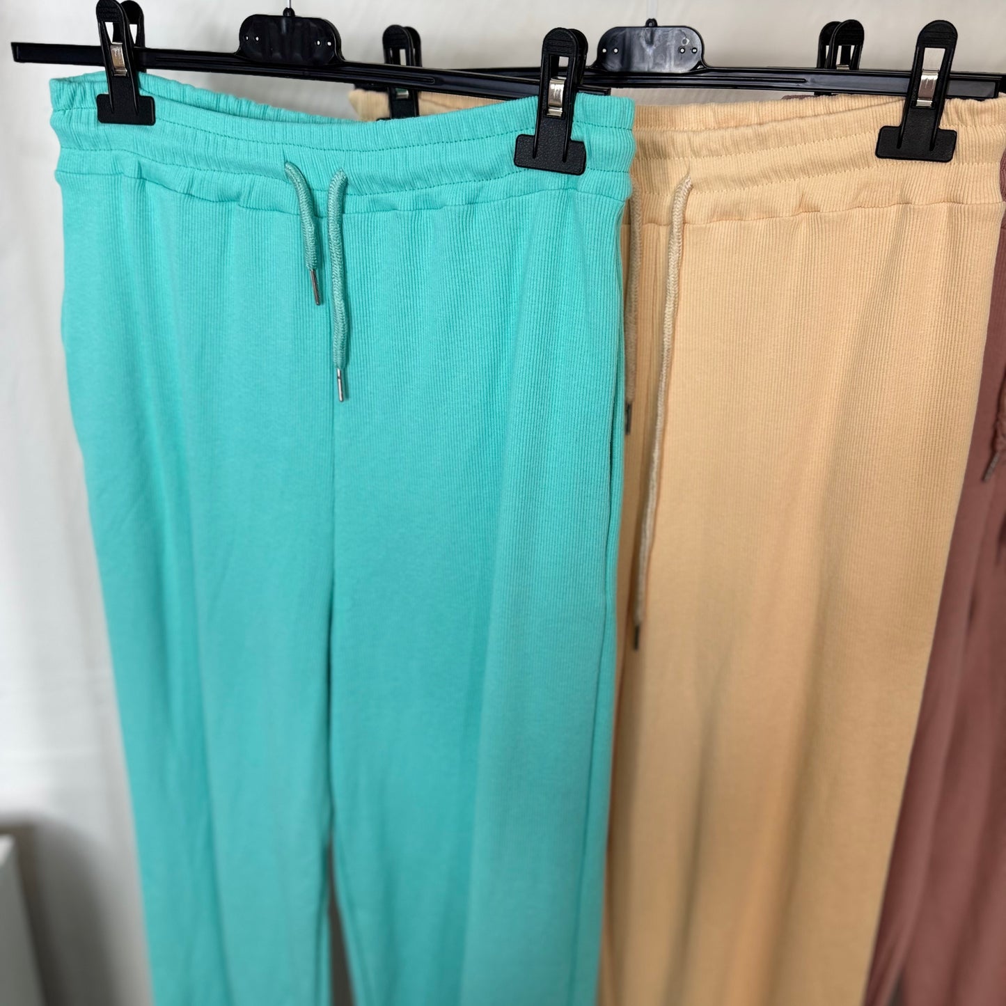 Betsy - Ripped Wide Leg Joggers